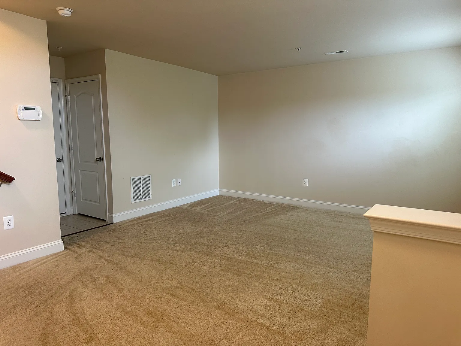 3 bed, 2.5 bath, 1990 sqft, $3,150 — Photo 3