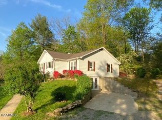 120 Stair Ln, Clinton, TN 37716