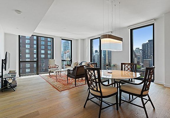 3rd image of 360 E 89th St #17C