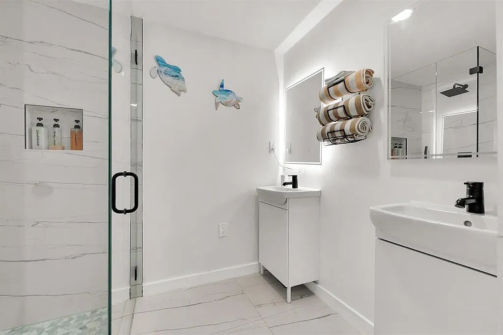3 bed, 1225 sqft, $3,800 — Photo 4