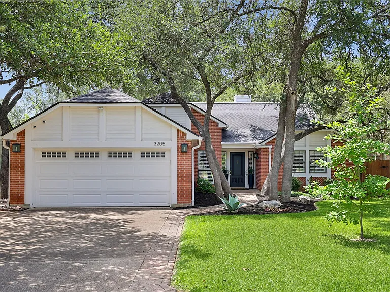 3205 Festus Dr — Photo 3