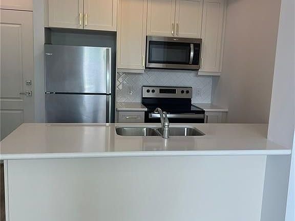 2nd image of 450 Dundas St E #327