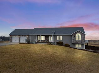 6642 E Metz Rd, Angola, IN 46703