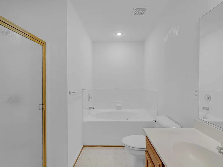 417 Belmont Cir — Photo 8
