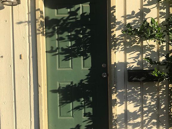 2nd image of 8809 Dawnridge Cir APT 101