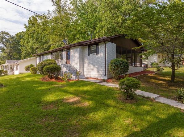 5207 Dixie Lake Rd, Union City, GA 30291