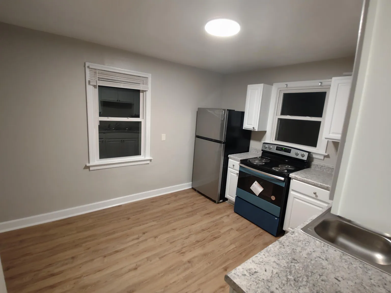 1287 West Ocean View Avenue - 3 — Photo 1