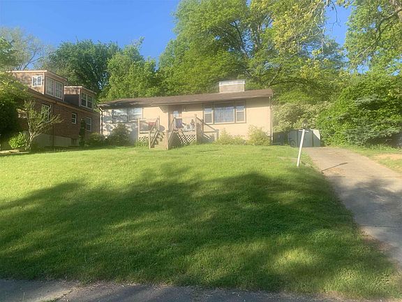 2nd image of 721 W Grand Ave