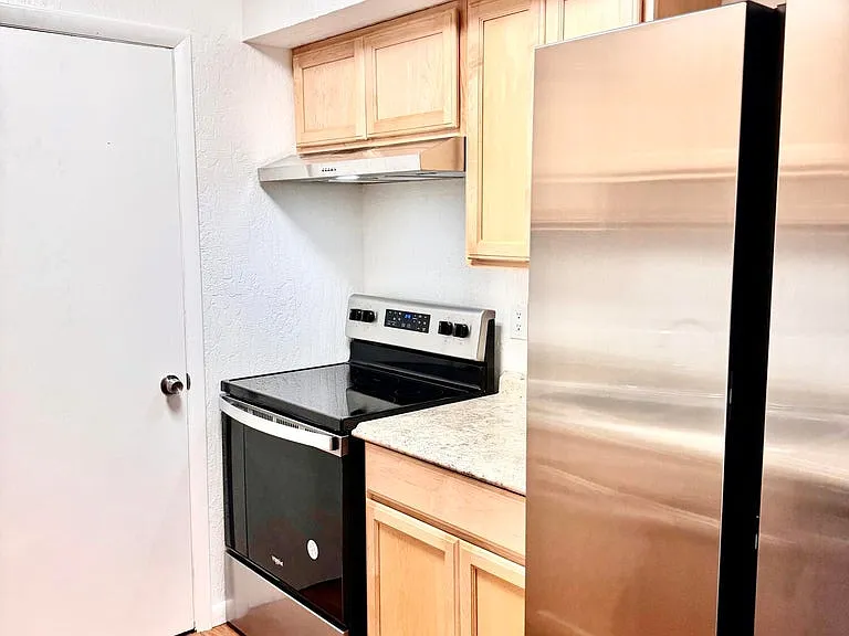 2100 Forest Knoll Dr NE #202 — Photo 8
