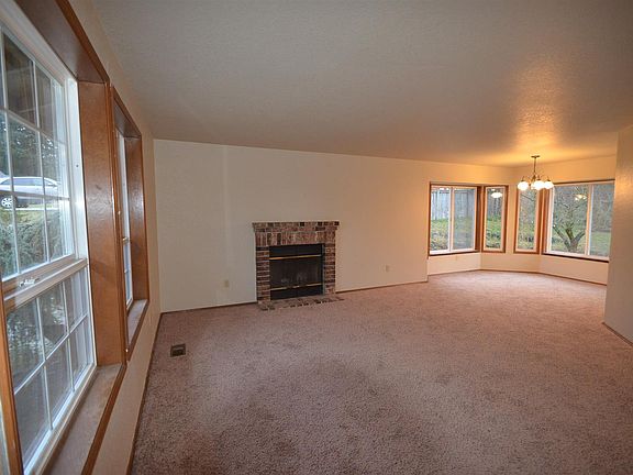 3rd image of 12408 133rd Street Ct E