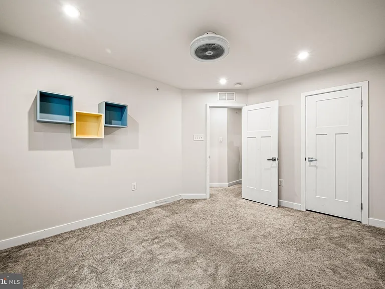 220 Chase Dr — Photo 28