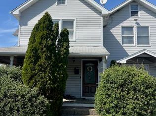 319 Roosevelt Ave, Oakhurst, NJ 07755