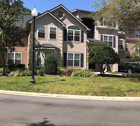 3rd image of 13810 SUTTON PARK Drive N #1014