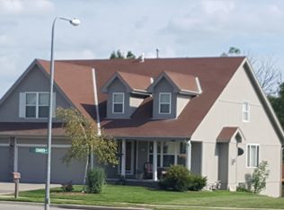 727 Cedar View Ln, Bellevue, NE 68123