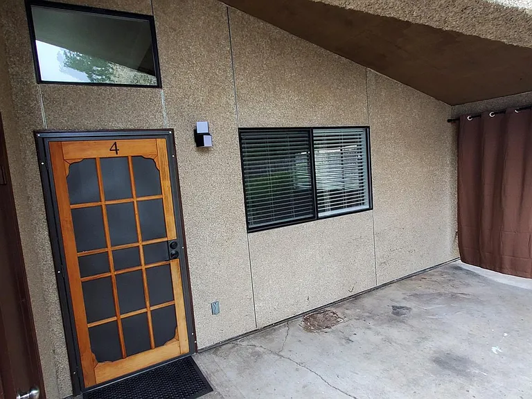 1117 SW 148th St #4 — Photo 3