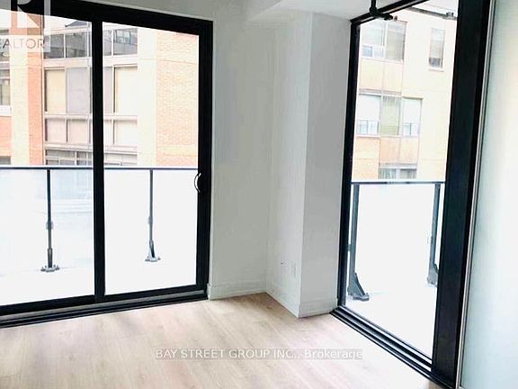 5th image of 161 Roehampton Ave #320