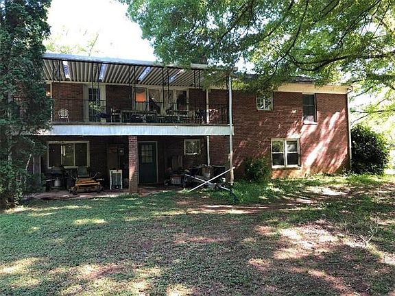 4th image of 1740 33rd Street Dr SW