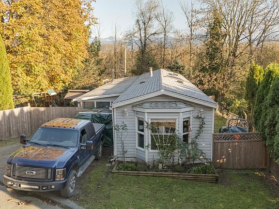 3rd image of 43201 Lougheed Hwy #117