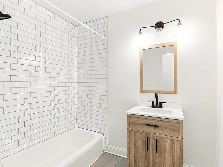 3700 Driftwood Dr #3702 — Photo 8