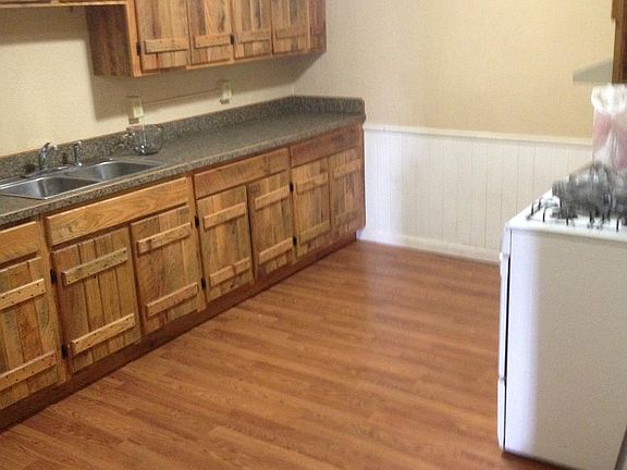 2nd image of 668 Willey St