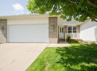 3210 Sunburst Ave, Marion, IA 52302