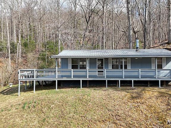 4th image of 240 N Ruby Lake Dr