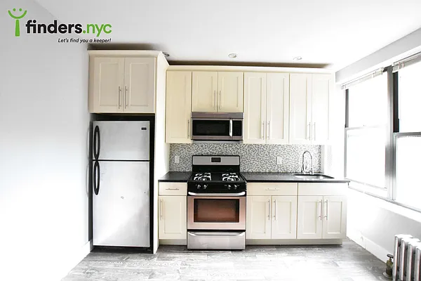 Rented by Clove Realty LLC | media 1