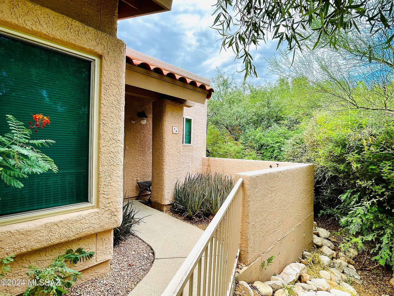 2 bed, 2.0 bath, 1094 sqft, $1,950 — Photo 4