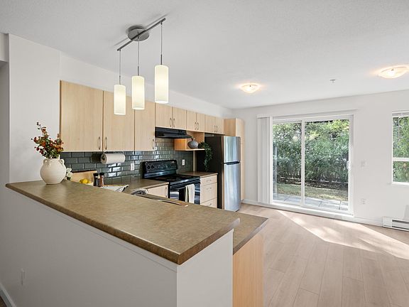4th image of 6747 203rd St #124