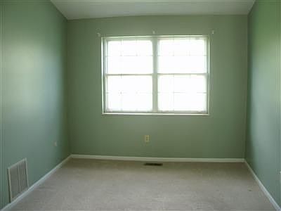 3rd image of 5061 Strathaven Dr
