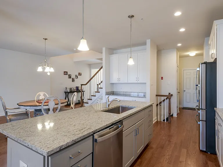 44 Hunters Ln — Photo 9