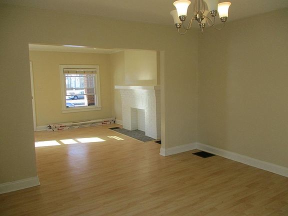 5th image of 946 Northwest Blvd