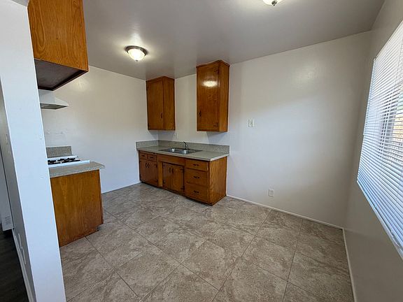 5th image of 11501 Obert Ave APT 6