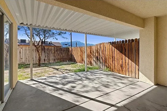 66915 Vista Pl — Photo 4
