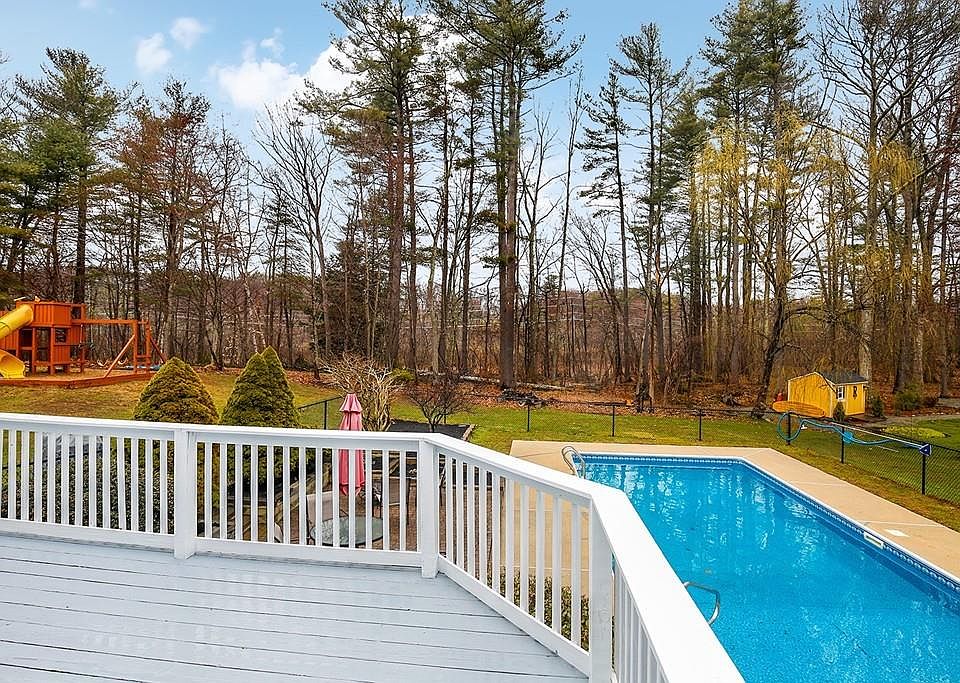 74 Middle Rd, Amesbury, MA 01913 Zillow