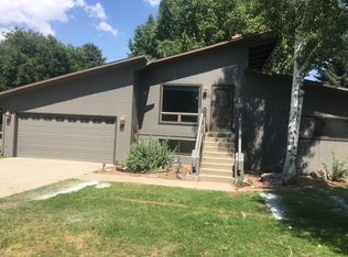1201 Birch Ln, Cody, WY 82414