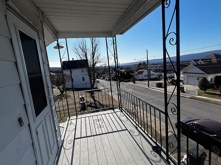 417 Smith St #2 — Photo 3