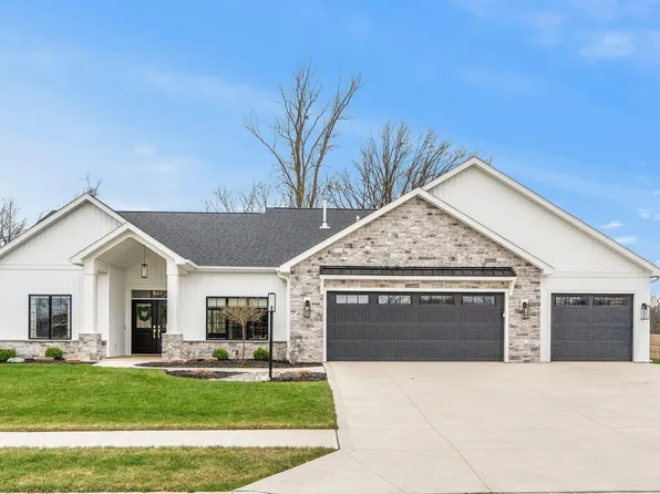 5678 Santera Dr, Fort Wayne, IN 46818