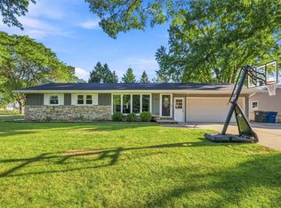 1294 Apache Ave, Green Bay, WI 54313