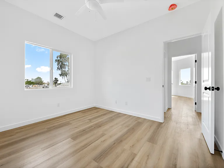 3878 Hilton Ave — Photo 21