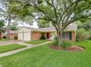 3917 Hilltop Dr, Bryan, TX 77801