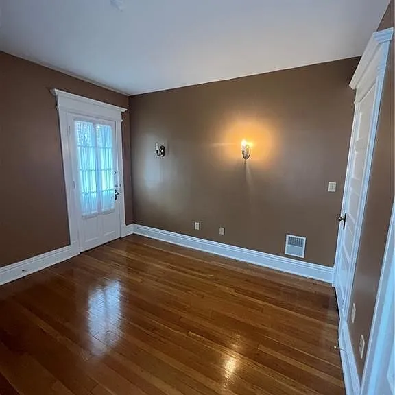 543 Potomac Ave — Photo 9