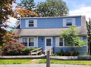 10 Heather Dr, Remsenburg, NY 11960