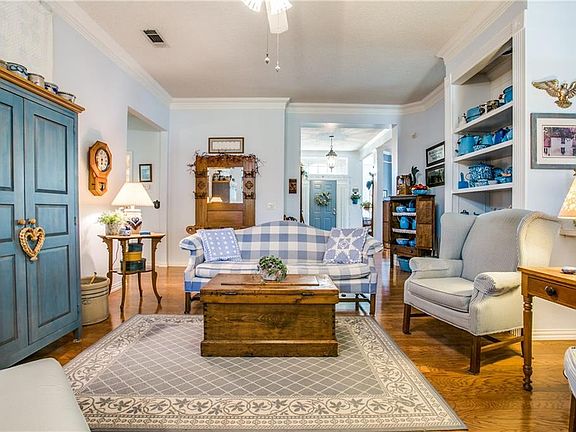 5th image of 7109 Bouquet Dr