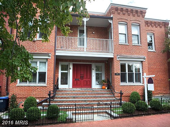 West Facing 6th Street Entry Facade