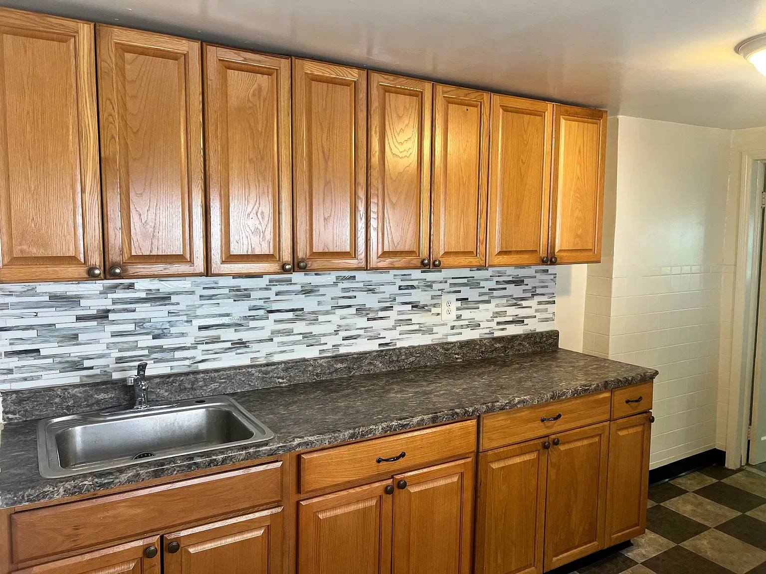 2 bed, 1000 sqft, $1,350 — Photo 4