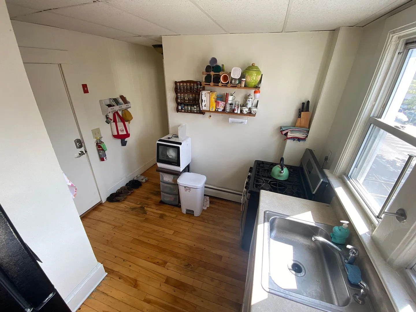 52-61 Grant Street — Photo 3