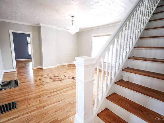 4th image of 3843 Lansdowne Ave