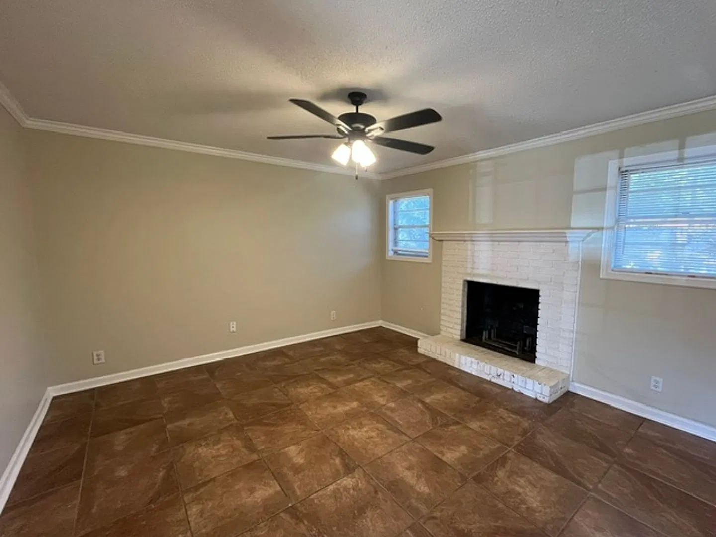 Renovated 3 Bedroom 1.5 Bath Home for Rent!! — Photo 3