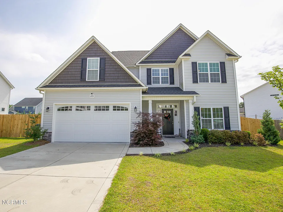 1253 Yellowwood Dr